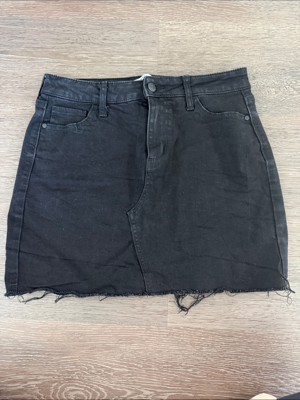 Celebrity Pink Black Raw-Hem Denim Mini Skirt